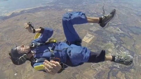 海军航空兵某团与防险救生部队开展协同训练