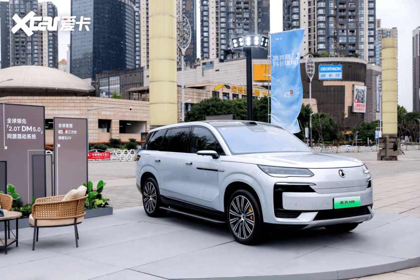不挑司机不挑路！重庆市民实测易三方开车像涮火锅一样容易(图2)