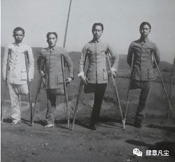回顾抗日战争最刺痛人心照片(图1)