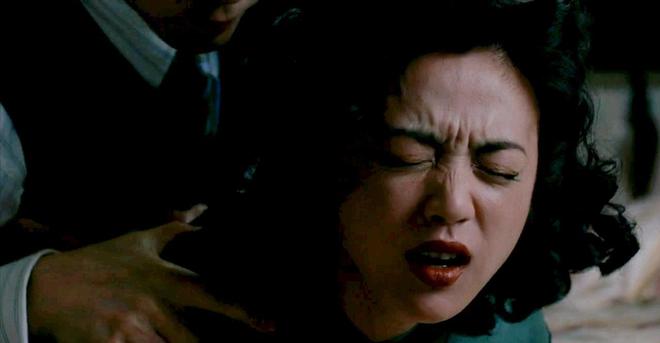 “搔首弄姿”还不害臊内娱为艺术献身的“流氓真相”该打破了(图14)