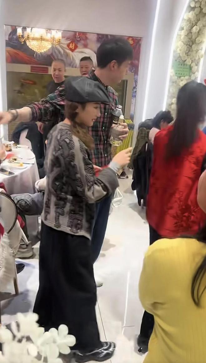 搞笑！王九龙回天津举办婚礼答谢宴被郭德纲抢风头朱琳鼻子奇怪(图15)