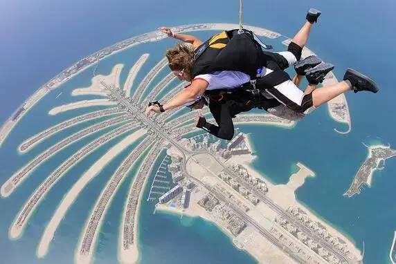 熊猫体育资讯：网友评选人生最酷的33个旅行体验你尝试过几个？(图9)