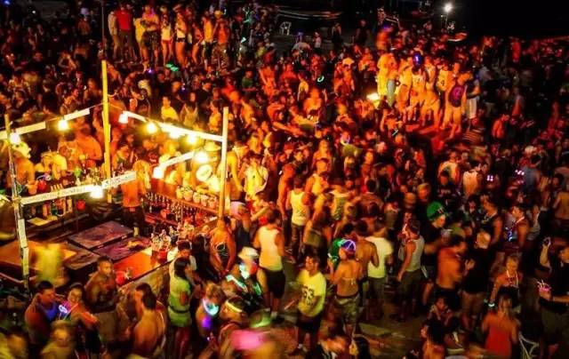 熊猫体育资讯：网友评选人生最酷的33个旅行体验你尝试过几个？(图8)