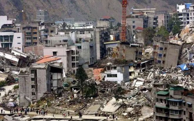 汶川地震15位军人舍命从4999米高空盲跳救援如今都是何职位？(图12)