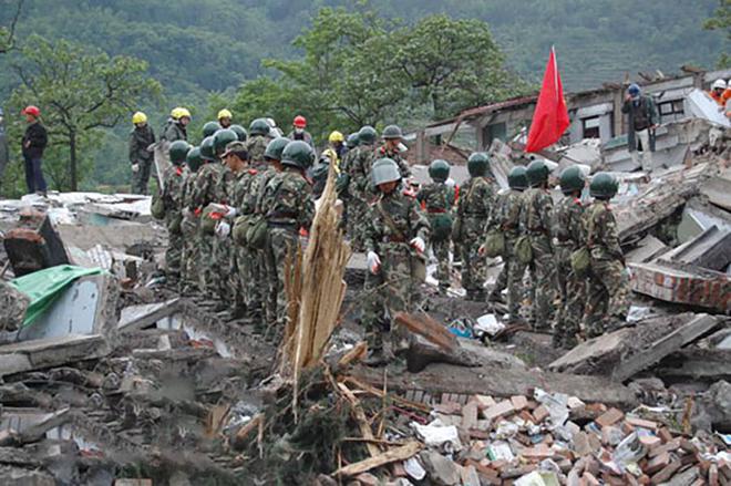 汶川地震空降兵15勇士从4999米高空舍命盲跳如今都过得如何？(图8)