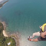 小乔婆婆66岁挑战高空跳伞从遭受家暴到网红背后故事令人泪目