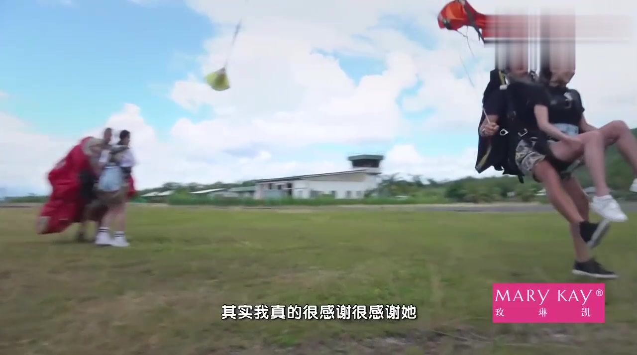 吴宣仪晕倒事件登上热搜第一！节目组回应引热议