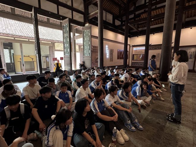 诗仙故里缅忠魂研学启智向未来 ——南部县东方学校中学部江油研学活动纪实(图5)