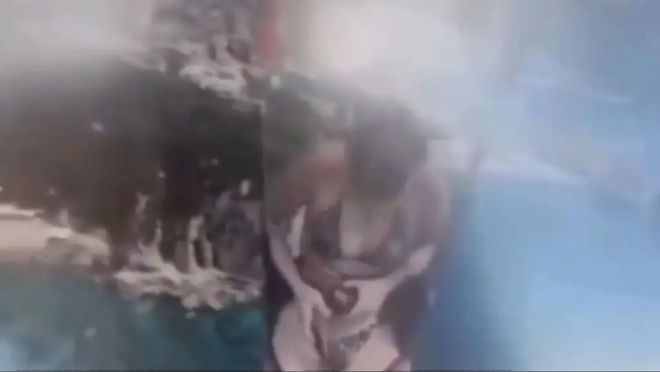 19岁塞尔维亚美女坠亡玩滑翔伞时突然解开安全带引发猜测(图1)