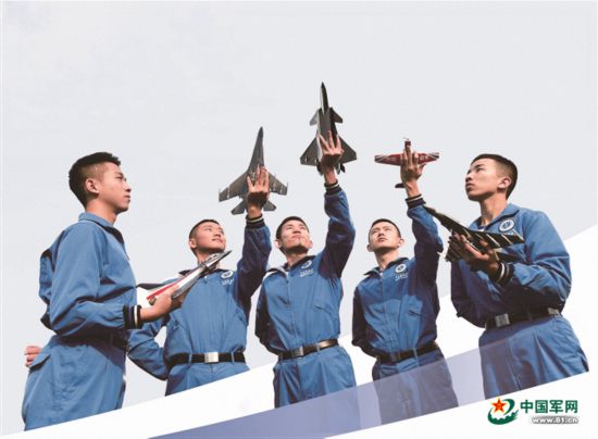 从2000余名雏鹰振翅蓝天揭秘空军青少年航校的育人密码(图2)