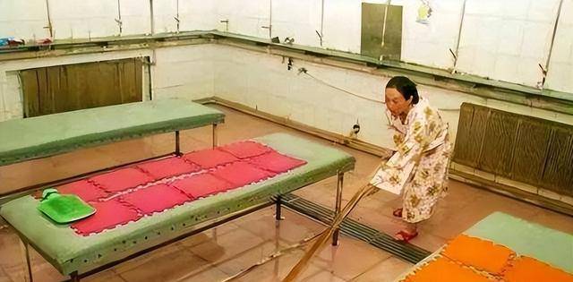 熊猫体育：她曾获9枚金牌却惨遭教练下药终身不育退役后沦为搓澡工(图1)