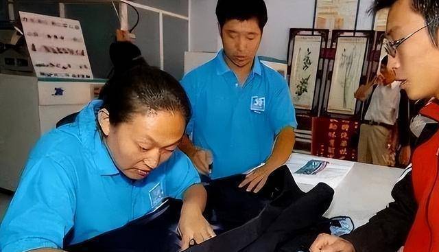 熊猫体育：她曾获9枚金牌却惨遭教练下药终身不育退役后沦为搓澡工(图2)
