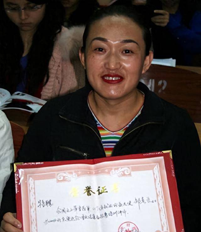 熊猫体育：她曾获9枚金牌却惨遭教练下药终身不育退役后沦为搓澡工(图5)