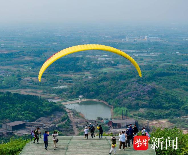 南京：滑翔伞成都市新宠女性客户竟占七成(图4)