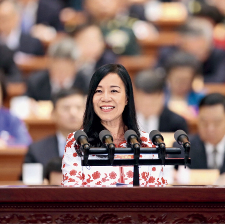 拨开历史的碎片：凌友诗的家国情怀与文化使命