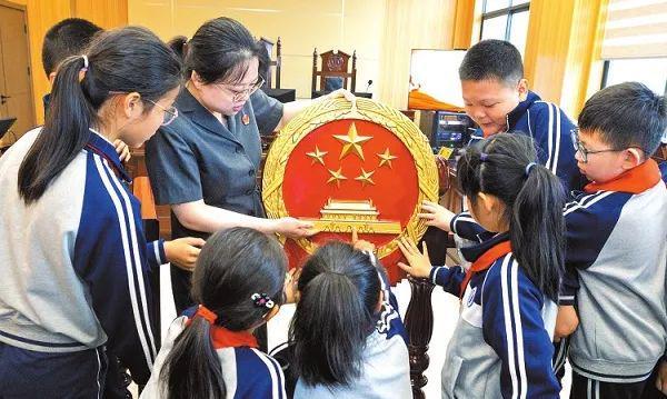 熊猫体育资讯：守护少年的你(图2)
