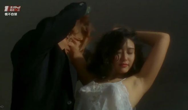 熊猫体育：“大尺度”女星的瓜！(图2)