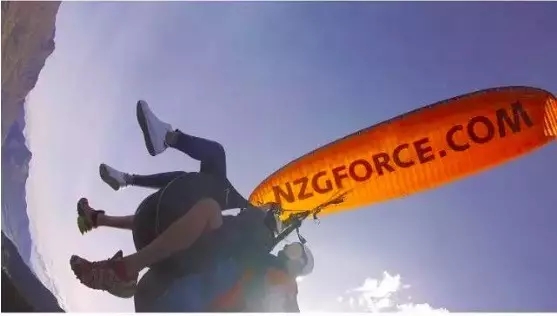 71年男子劫机后携20万巨款从3000米高空跳下FBI调查50年未果(图1)